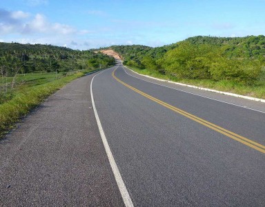 img src="http://www.parisingenieros.com/asfalto.jpg" alt="Servicio de obras civiles"